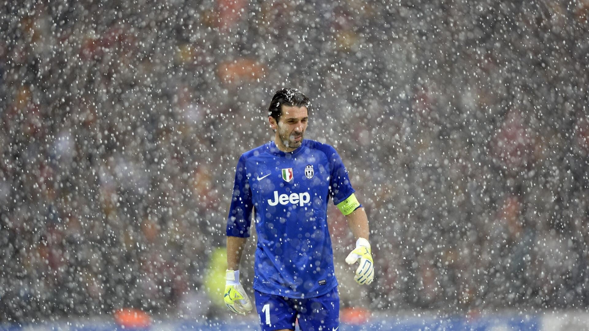 世界杯之夜，皮克刷新纪录，美加墨见证历史